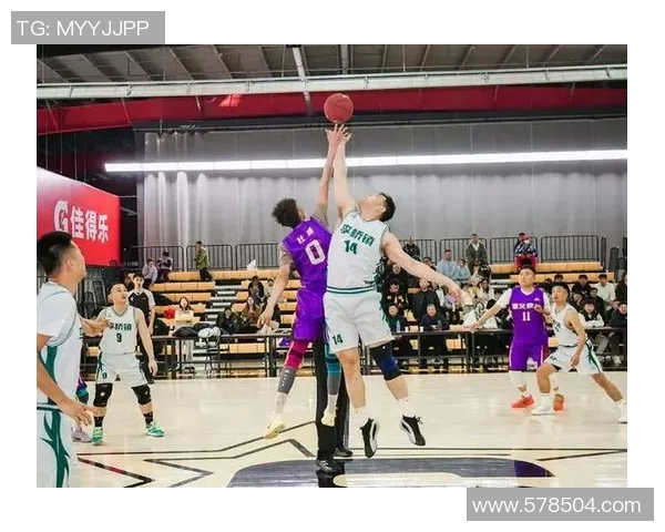 激情对决直播中国男篮迎战国王队共同见证篮球盛宴的精彩瞬间 激情对决直播中国男篮迎战国王队共同见证篮球盛宴的精彩瞬间